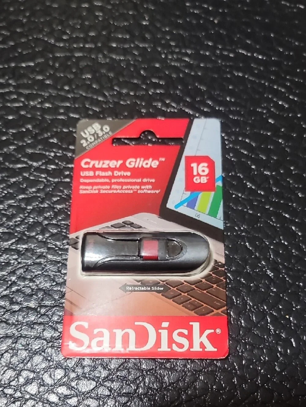Sandisk Black & Red Cruzer Glide USB 3.0 Flash Drive - SDCZ60-016G-B35